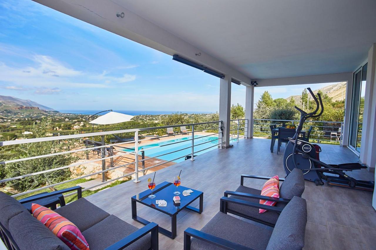 Villa Luxury Con Piscina Privata Vista Mare - Castellammare Del Golfo Bagian luar foto